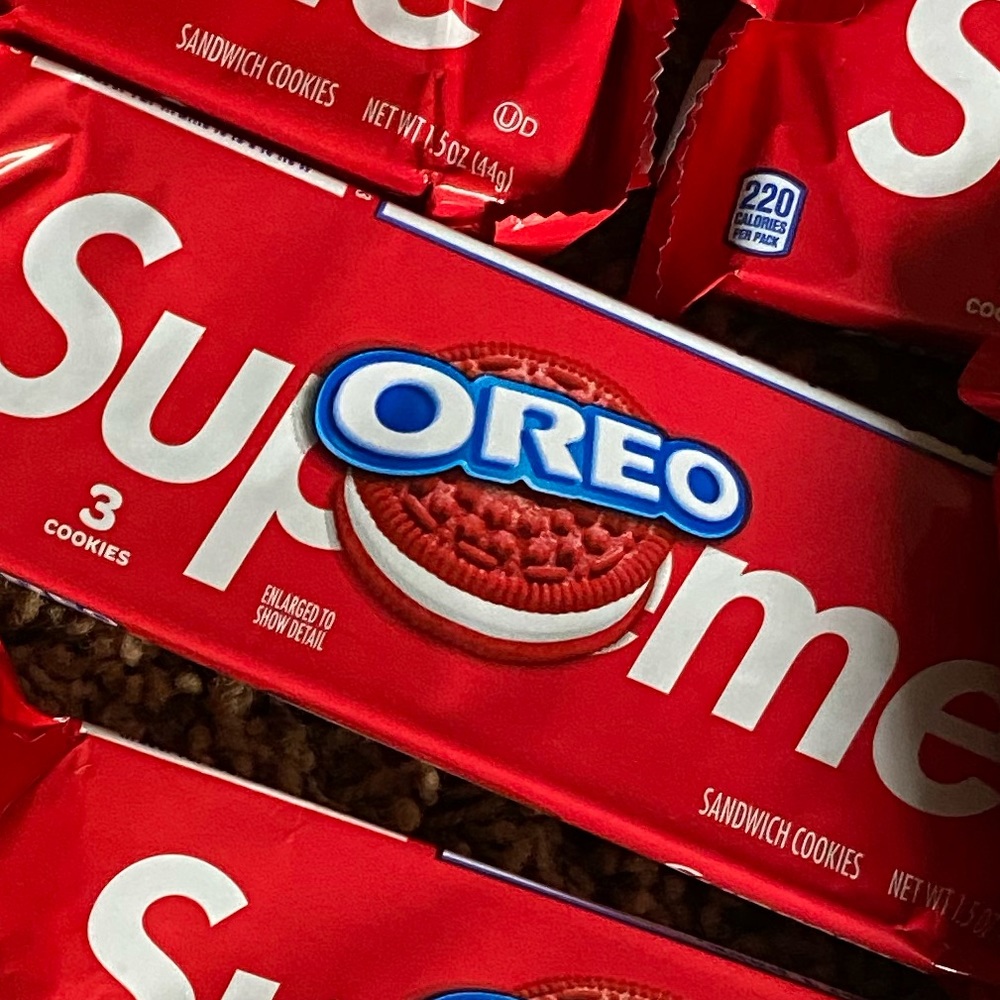 red cookies